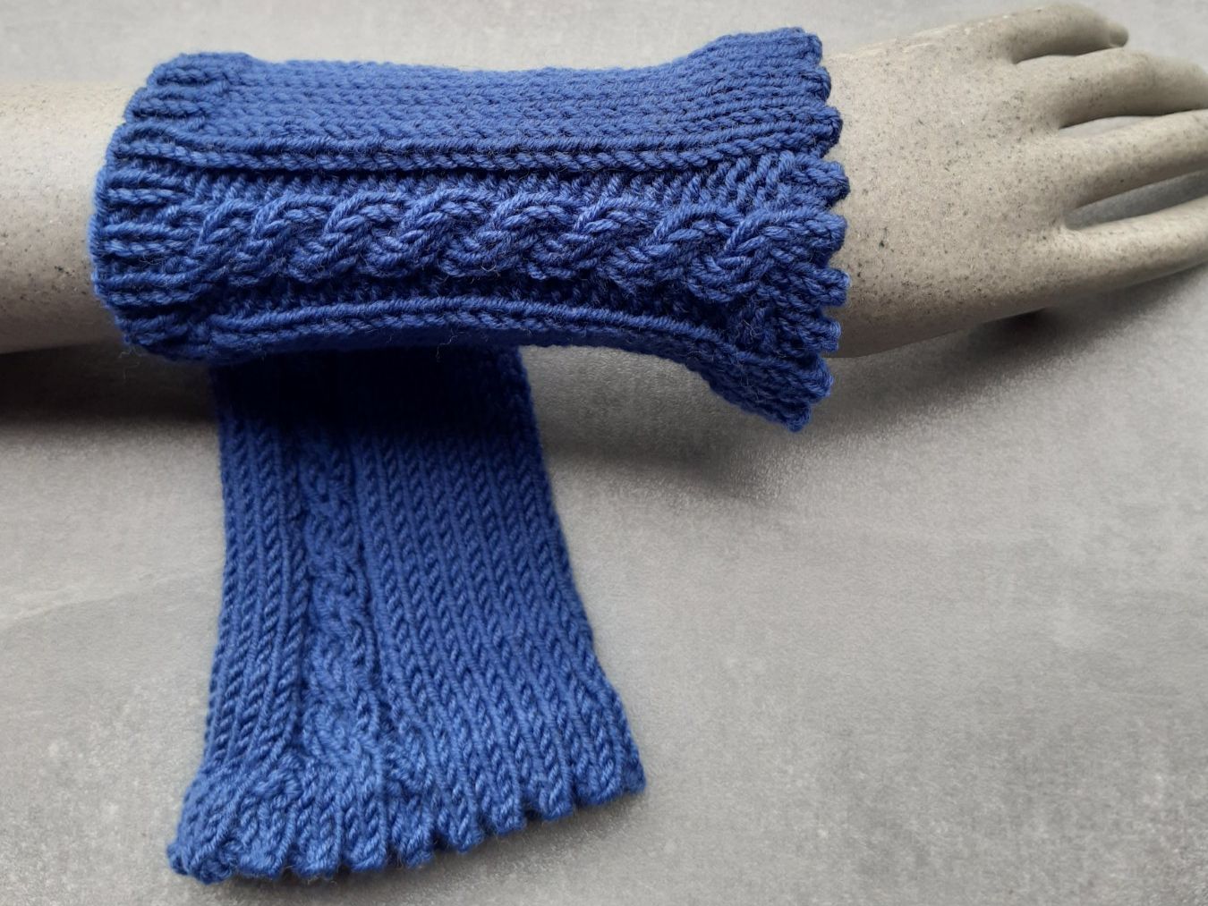 Handschuhe & Handstulpen: Pulswärmer jeansblau – Neu (gemäss Beschreibung) aus Schüpfheim von joru5860