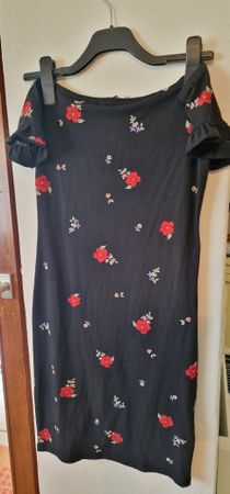 Schwarzes Blumenkleid C&A Clockhouse Gr. L mit Blumen