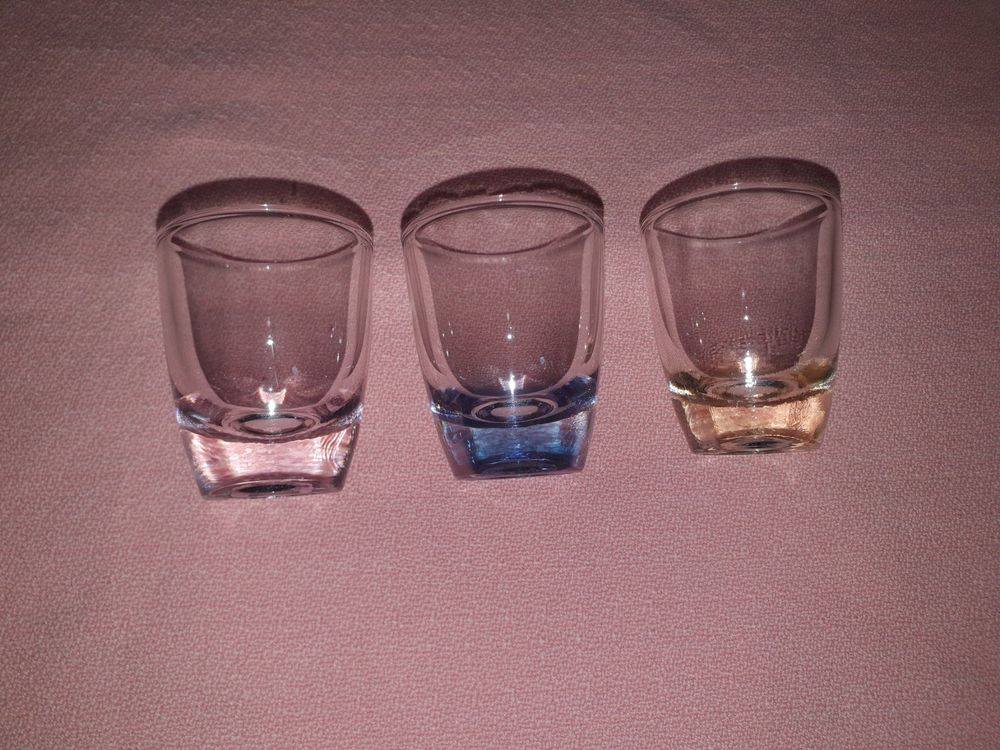3 bicchierini / cicchetti in vetro colorato | Kaufen auf
