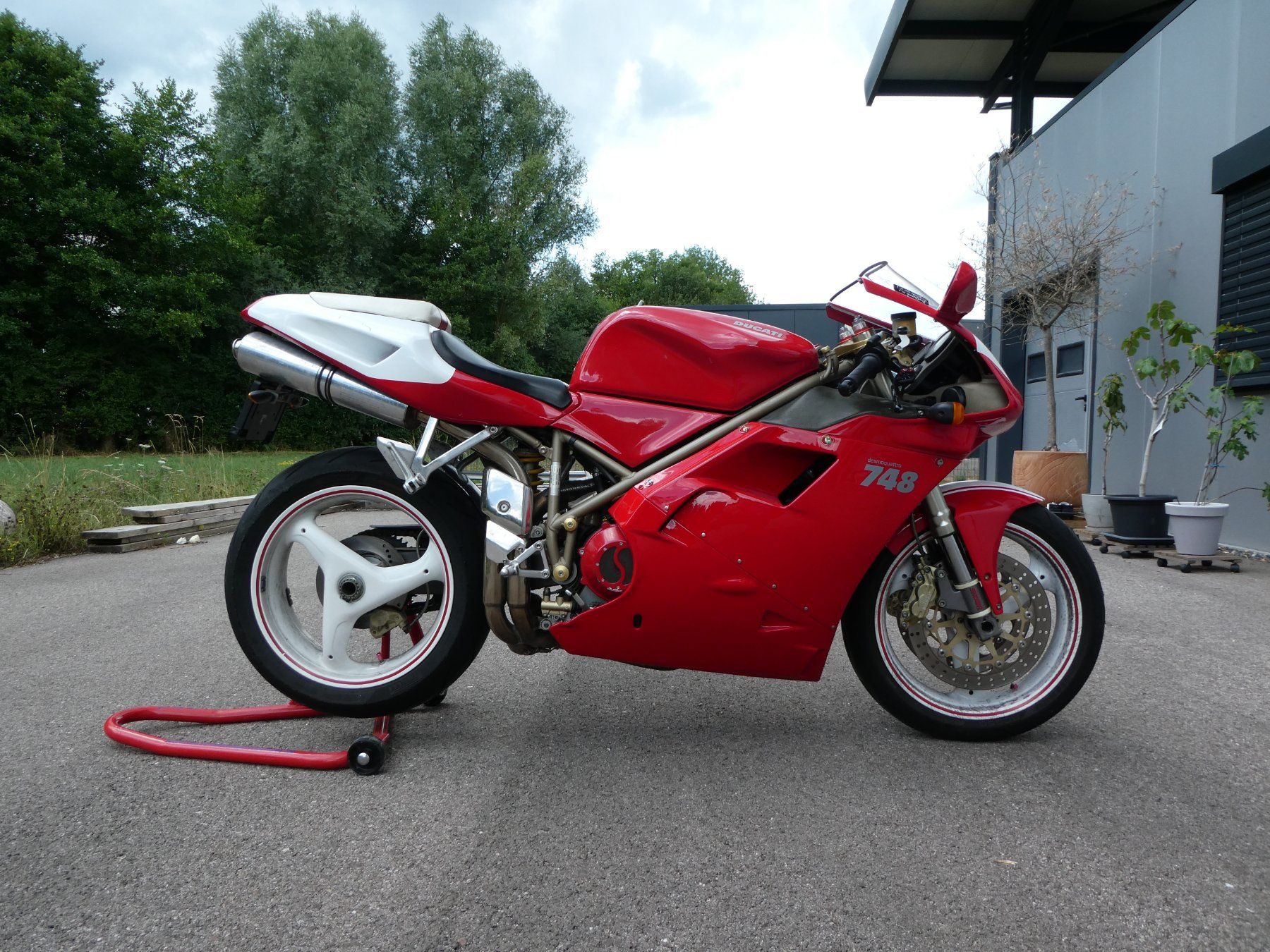 Ducati Strasse: Ducati 748 S – Gebraucht aus Roches BE von dcn0_0 1