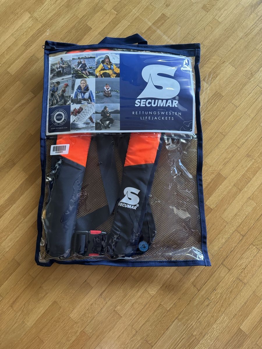 Secumar Schwimmwesten: Secumar Vivo 100 Rettungsweste 100N – Neu und originalverpackt aus Solothurn von flo_27sl