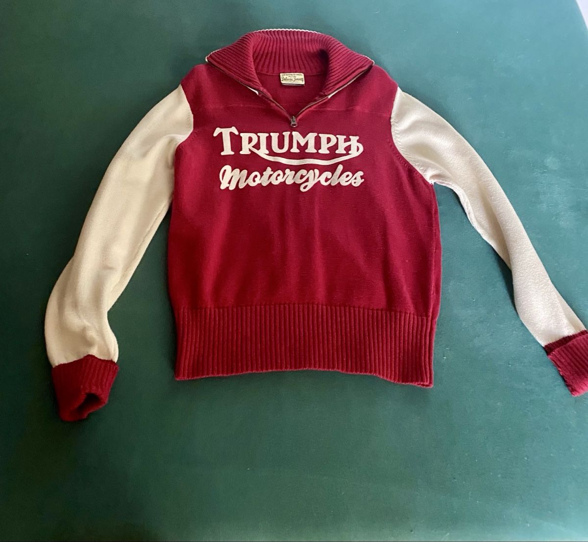 Triumph Sonstige: Triumph – Gebraucht aus Bubikon von Triumpht140 4