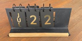 Metall-Tischkalender, immerwährender Kalender, neuwertig
