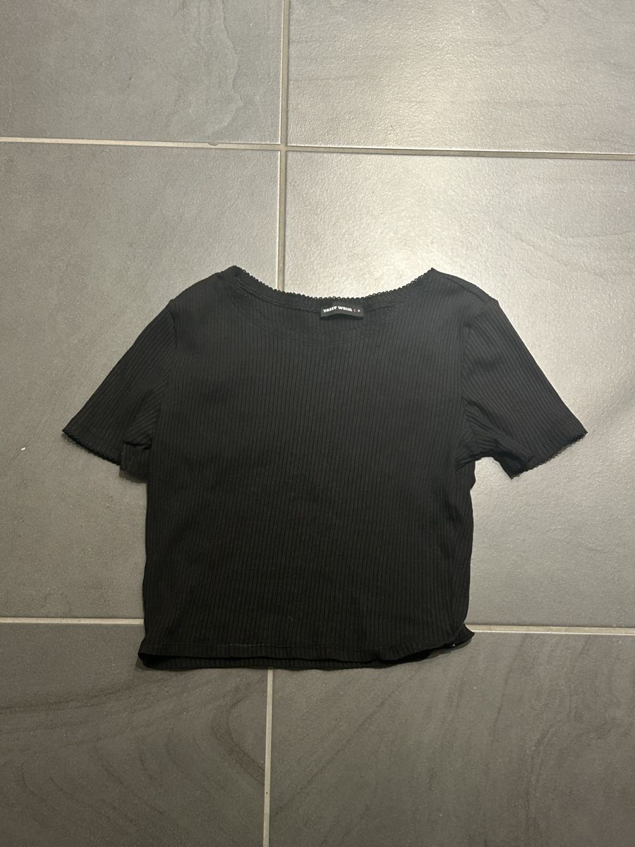 Tally Weijl Top: Damen Crop Top – Usato da Niederurnen venduto da hee_s95t 1