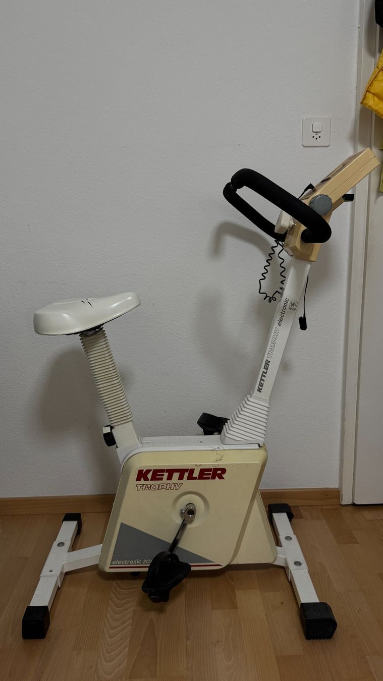 Hometrainer: Kettler Trophy electronic – Gebraucht aus Kloten von Xoidix