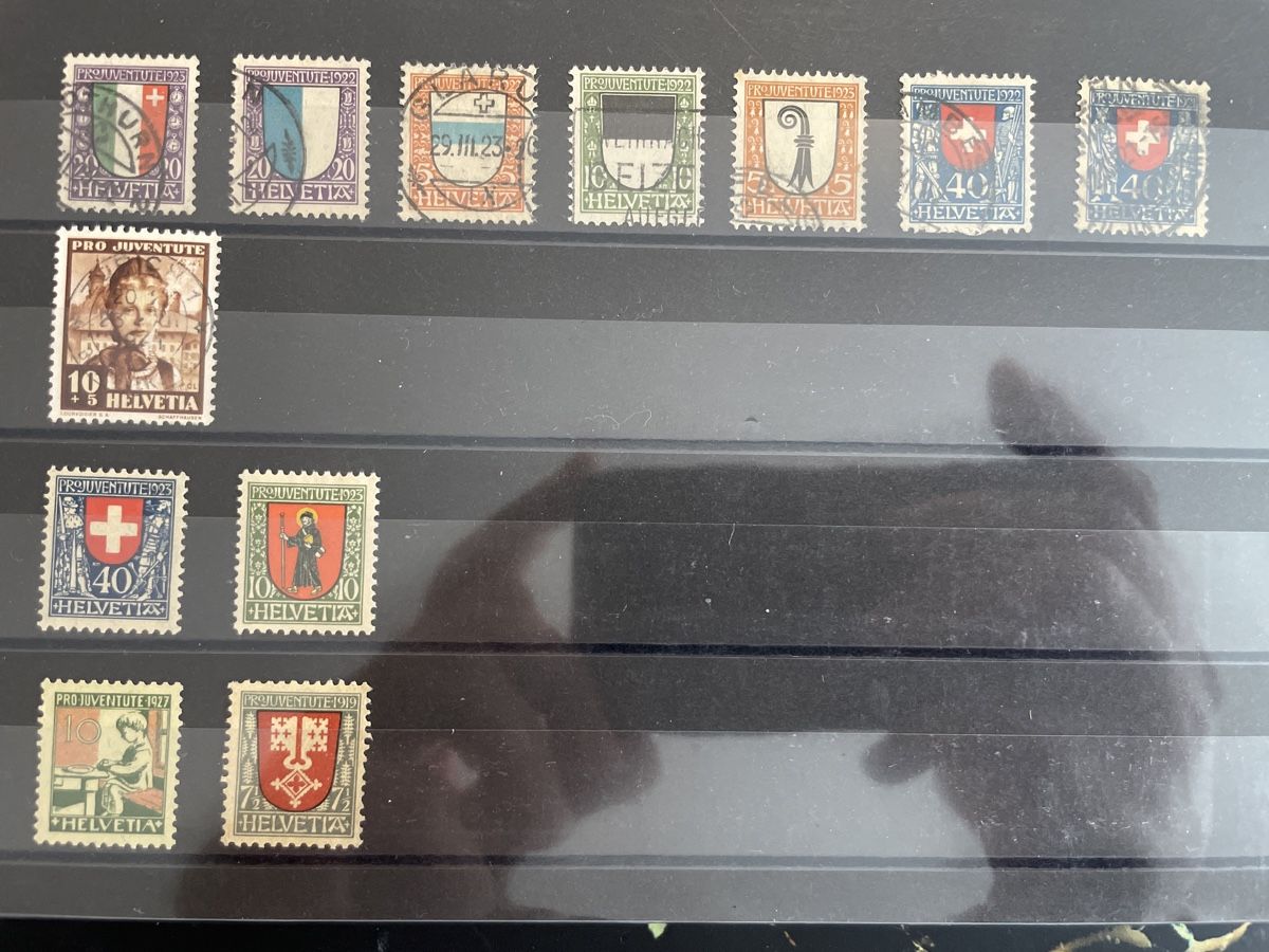 Tutti i francobolli: Abart 12 Briefmarke Top Lot – Usato da Muri AG venduto da Briefmarke-Schweiz