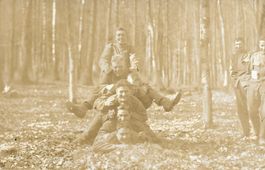 Militär-Ansichtskarte - Spass im Felde um 1928