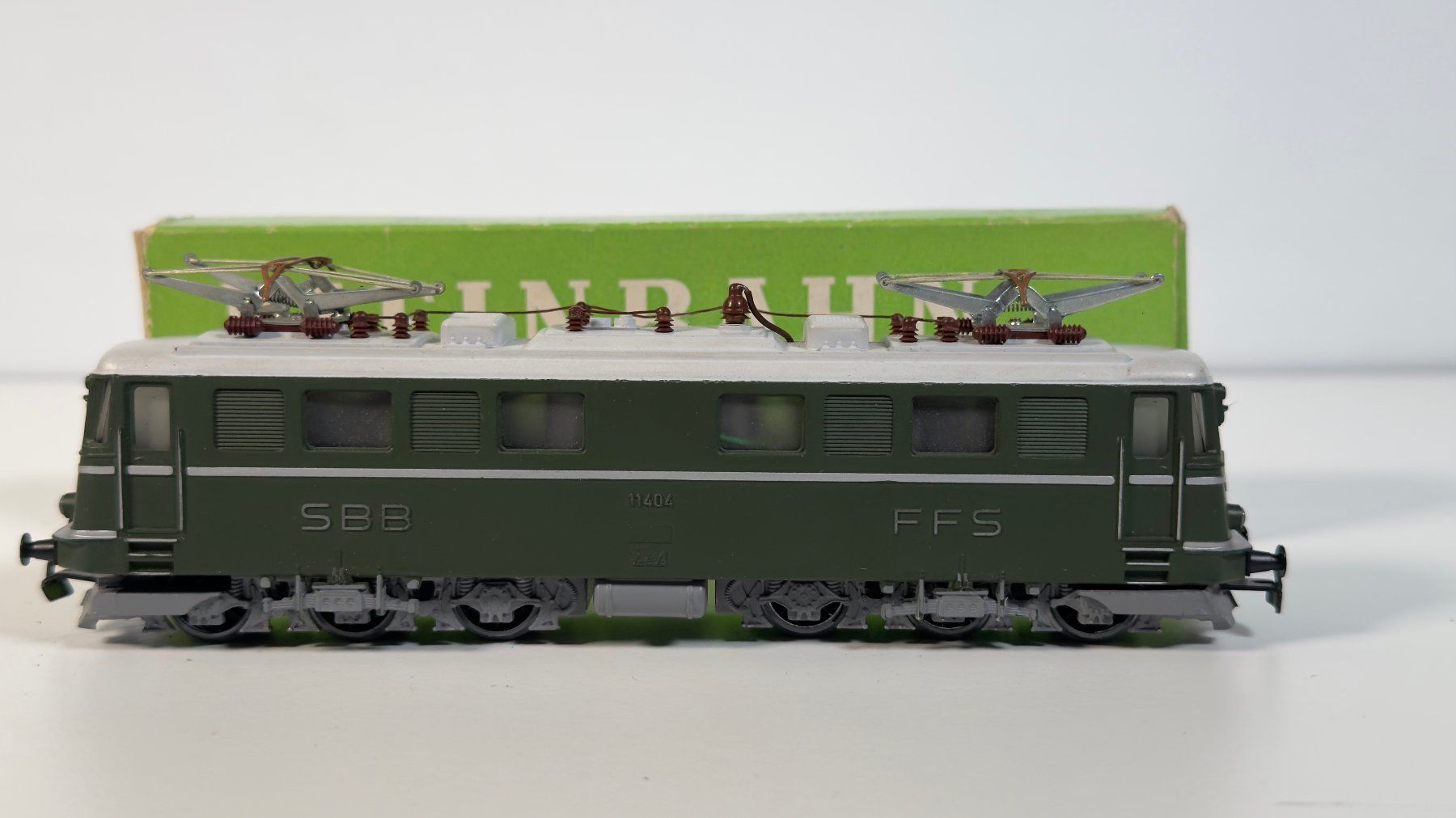 Kleinbahn Modellini di ferrovie: Kleinbahn Ae 6/6 der SBB – Usato da Zürich venduto da Hedwig-steig