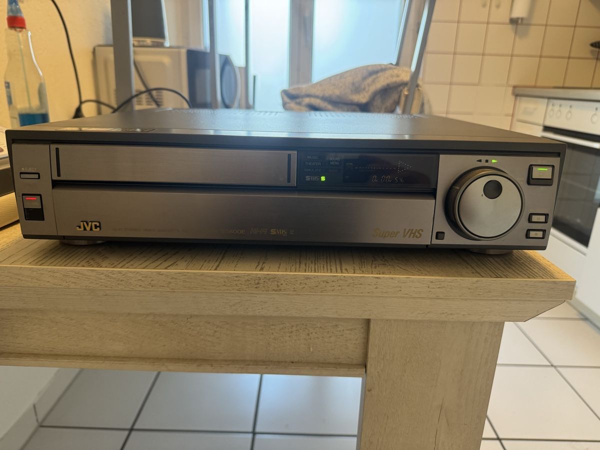 JVC Registratori: Jvc hr-s5800e svhs videorecorder – Usato da Zunzgen venduto da milesdavis76