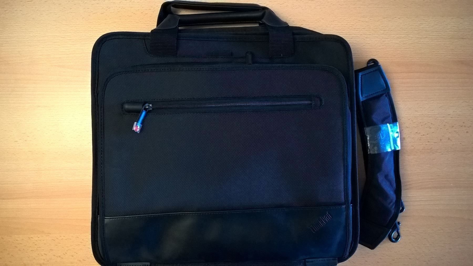 Taschen: Lenovo Notebook-Tasche - 13.3" neu – Neu (gemäss Beschreibung) aus Schlieren von serius 2