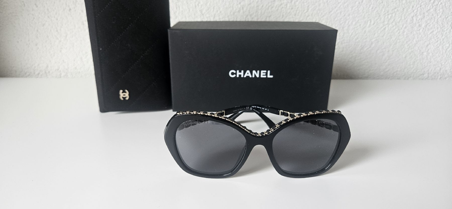 Chanel Brillen & Gläser: Sonnenbrille CHANEL  Schwarz Polarized – Neu und originalverpackt aus Subingen von BlueAngel25
