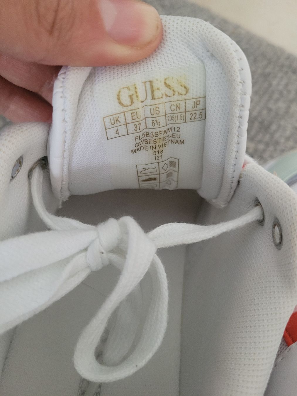 Guess Damenschuhe: Chaussures Guess femme nr.37 – Gebraucht aus Courtaman von Bluejazz 6