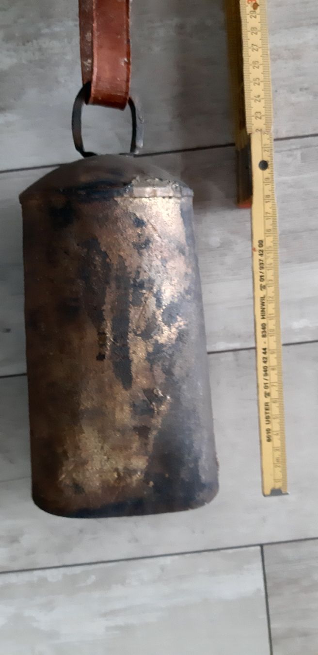 Campanacci mucche: Schöne Glocke mit Lederriemen – Usato da Tagelswangen venduto da BrigittaC01 8
