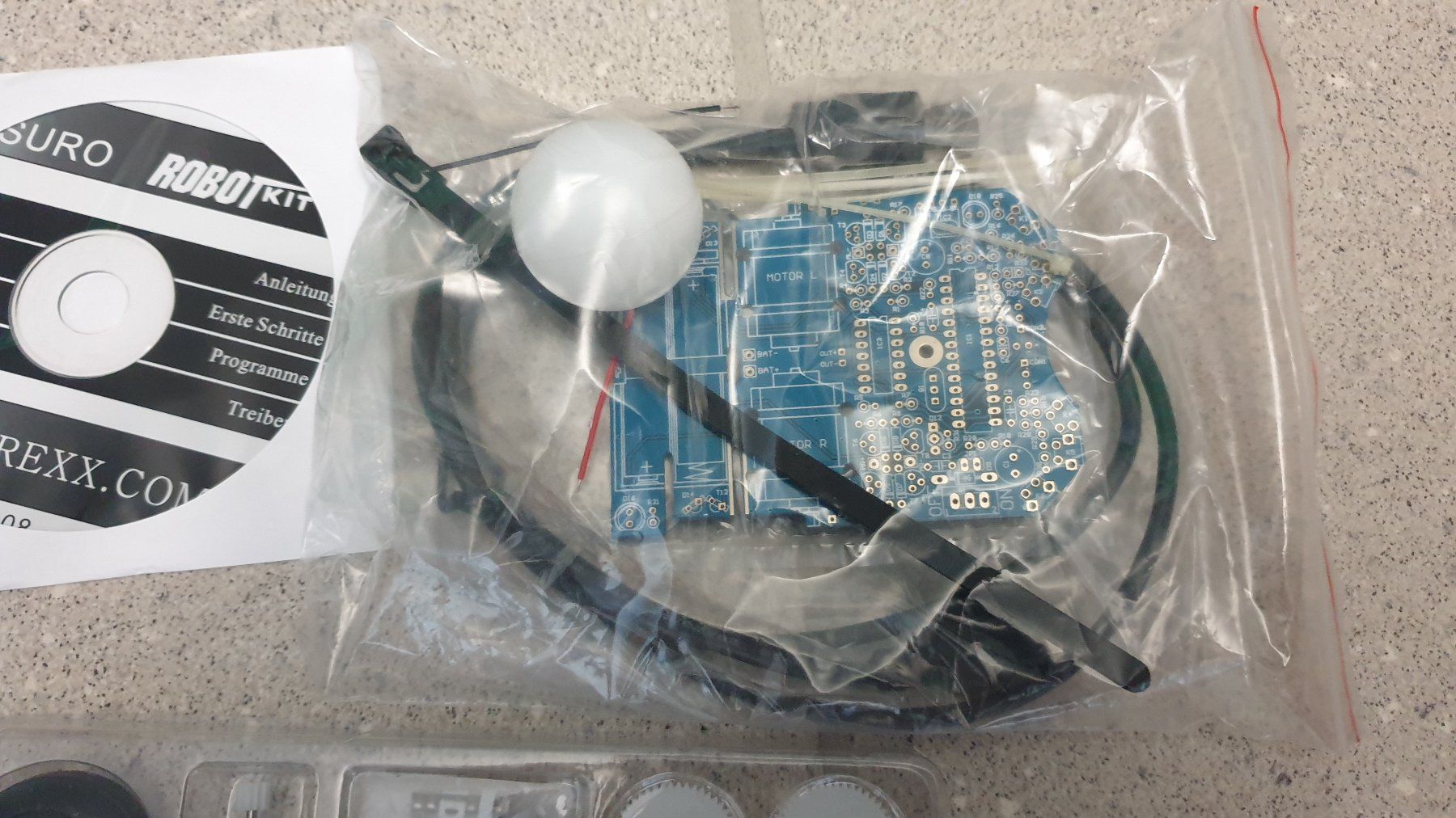 Kit di costruzioni: ASURO ROBO KIT (Programmierbarer Roboter) – Usato da Stäfa venduto da Supertramp73 7
