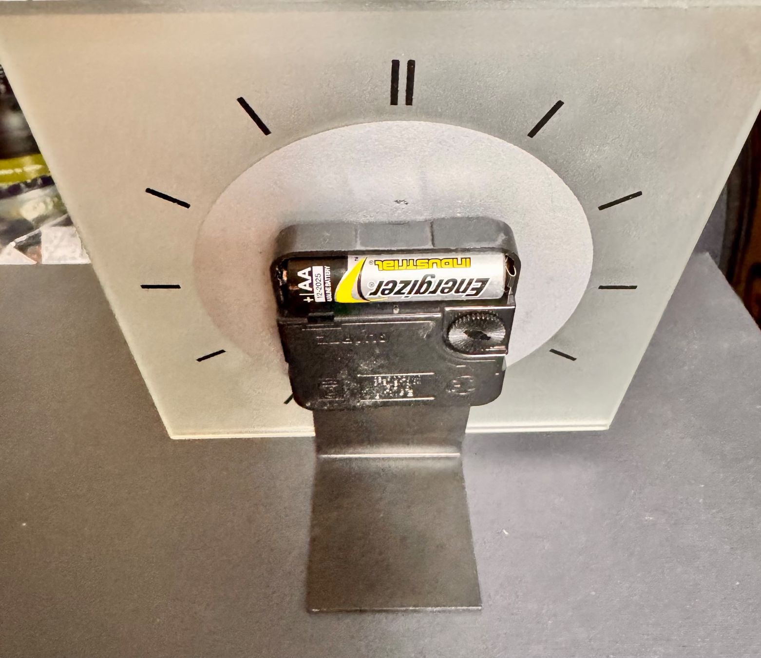 Stand- & Wanduhren: Tischuhr Batteriebetrieben – Gebraucht aus Hermetschwil-Staffeln von Mobile2013 1