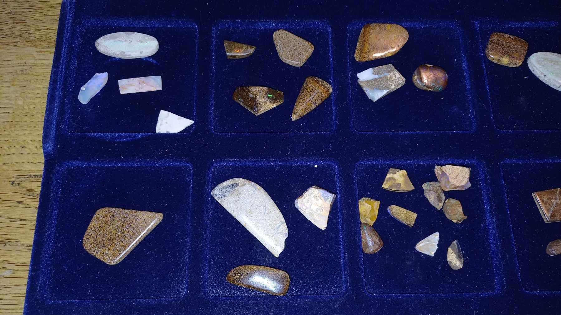 Pietre preziose: 38 Opale Australien – Usato da Flawil venduto da Naphtali 1