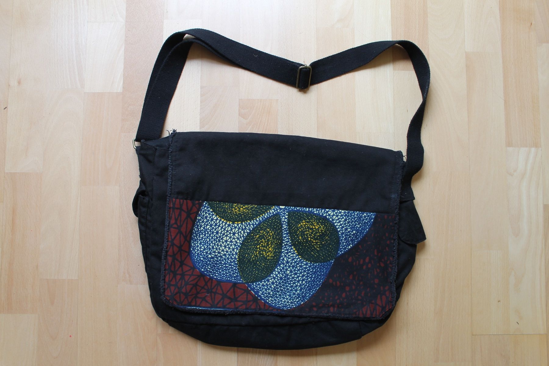 Borse: Tasche aus Baumwolle mit Stoff aus Afrika – Nuovo (secondo la descrizione) da Zürich venduto da mignonmignon