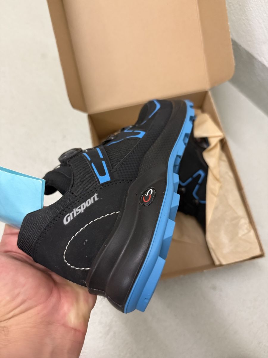Scarpe da uomo: Sicherheitshalbschuh Grisport  Gr. 43 – Nuovo e nell'imballaggio originale da Mönchaltorf venduto da xhedea_15 2