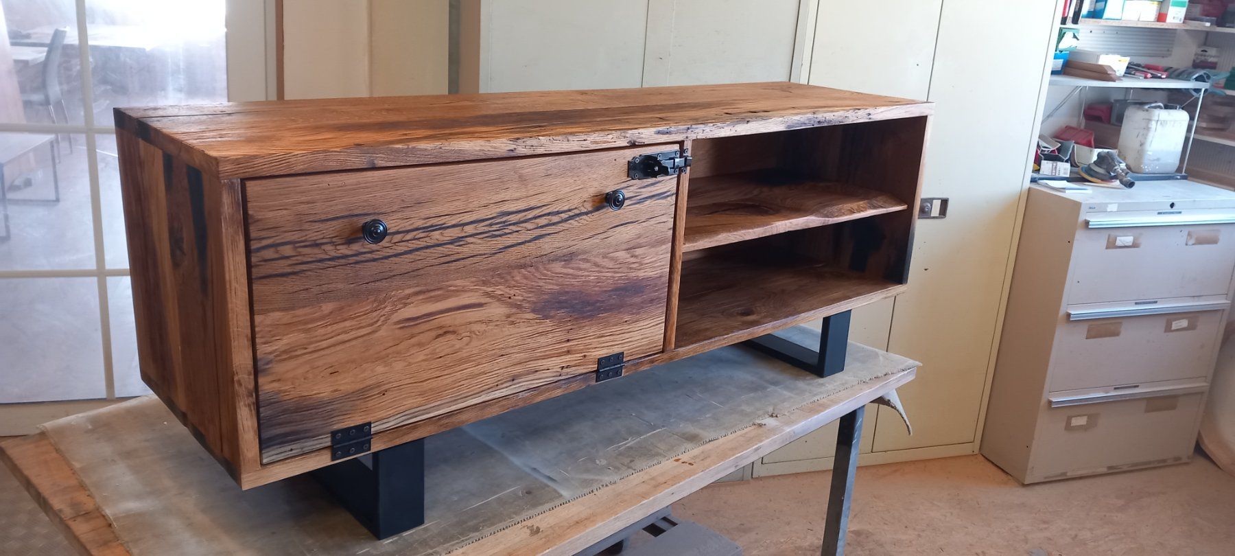 Kommoden: Sideboard aus  Eiche Schweizer Altholz 160cm (Action NP2500) – Neu (gemäss Beschreibung) aus Altishofen von Rossi464 2