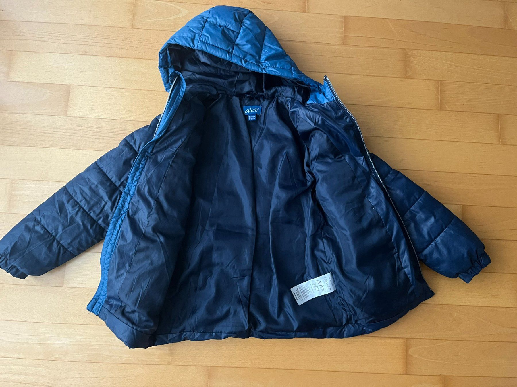 Giacche & Cappotti: Dickere Steppjacke – Usato da Muttenz venduto da Juvenile33 6