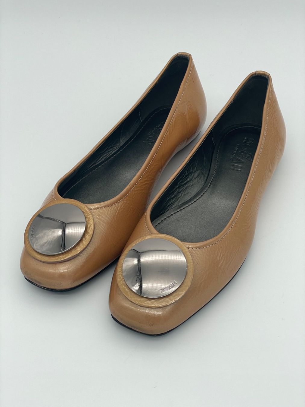 Hogan Damenschuhe: Hogan Silver Button Ballerina EU 36.5 Beige – Gebraucht aus Zürich von shoe_shop 2