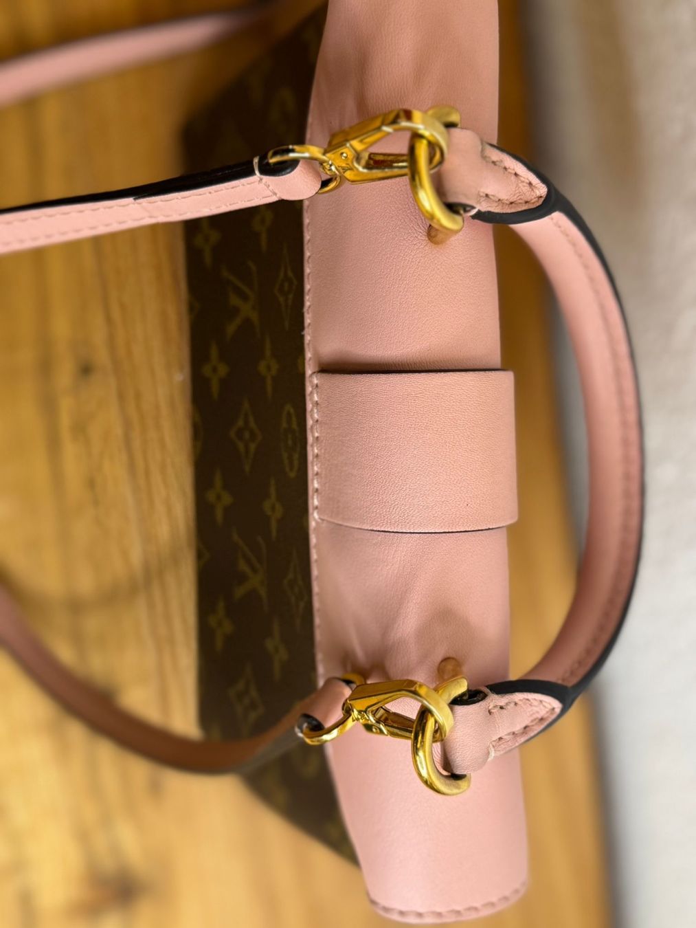 Louis Vuitton Borse da donna: Louis Vuitton Locky BB Rose - Rare! – Usato da Derendingen venduto da MDPshopandmore 5