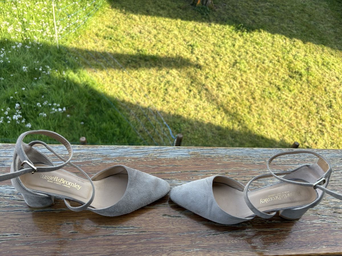Scarpe da donna: Russell&Bromley, Sandalen, grau Wildleder, Grösse 37.5 – Usato da Schnottwil venduto da eka_sk9q 2