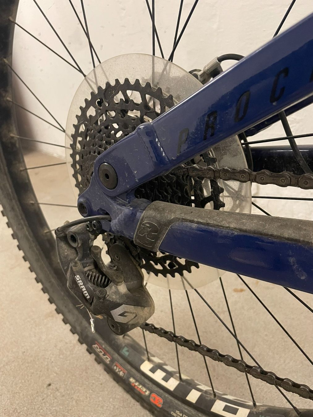 Kona Biciclette: KONA PROCESS 153 DL 27,5" Grösse L – Usato da Laufen venduto da domhe 7