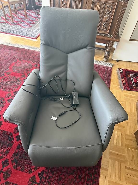 Sessel: Relaxsessel DFM Elektrisch – Gebraucht aus Dornach von Swisscoolio