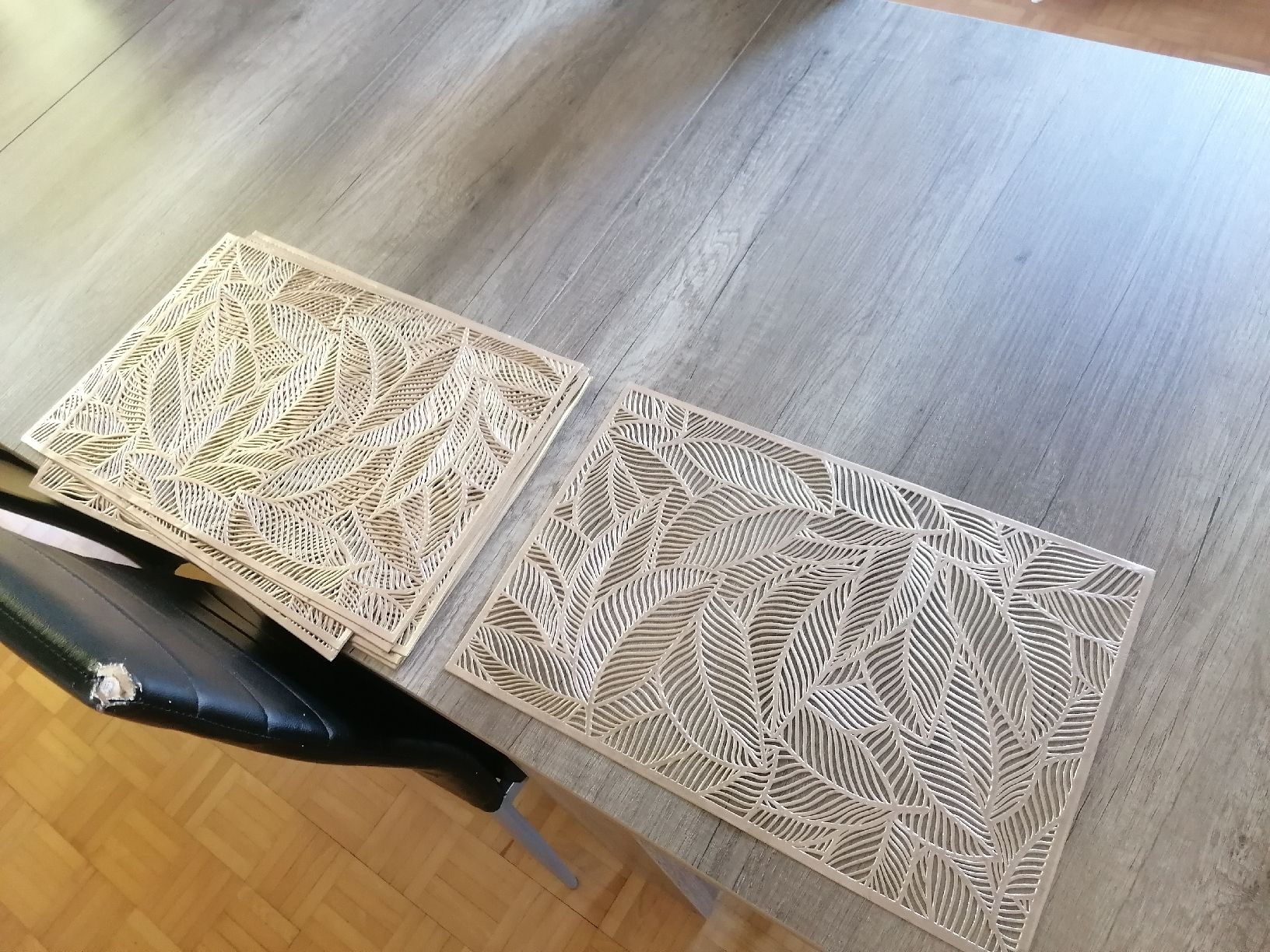 Tischset: Goldene Tischsets – Gebraucht aus Luzern von chr_ny72 2