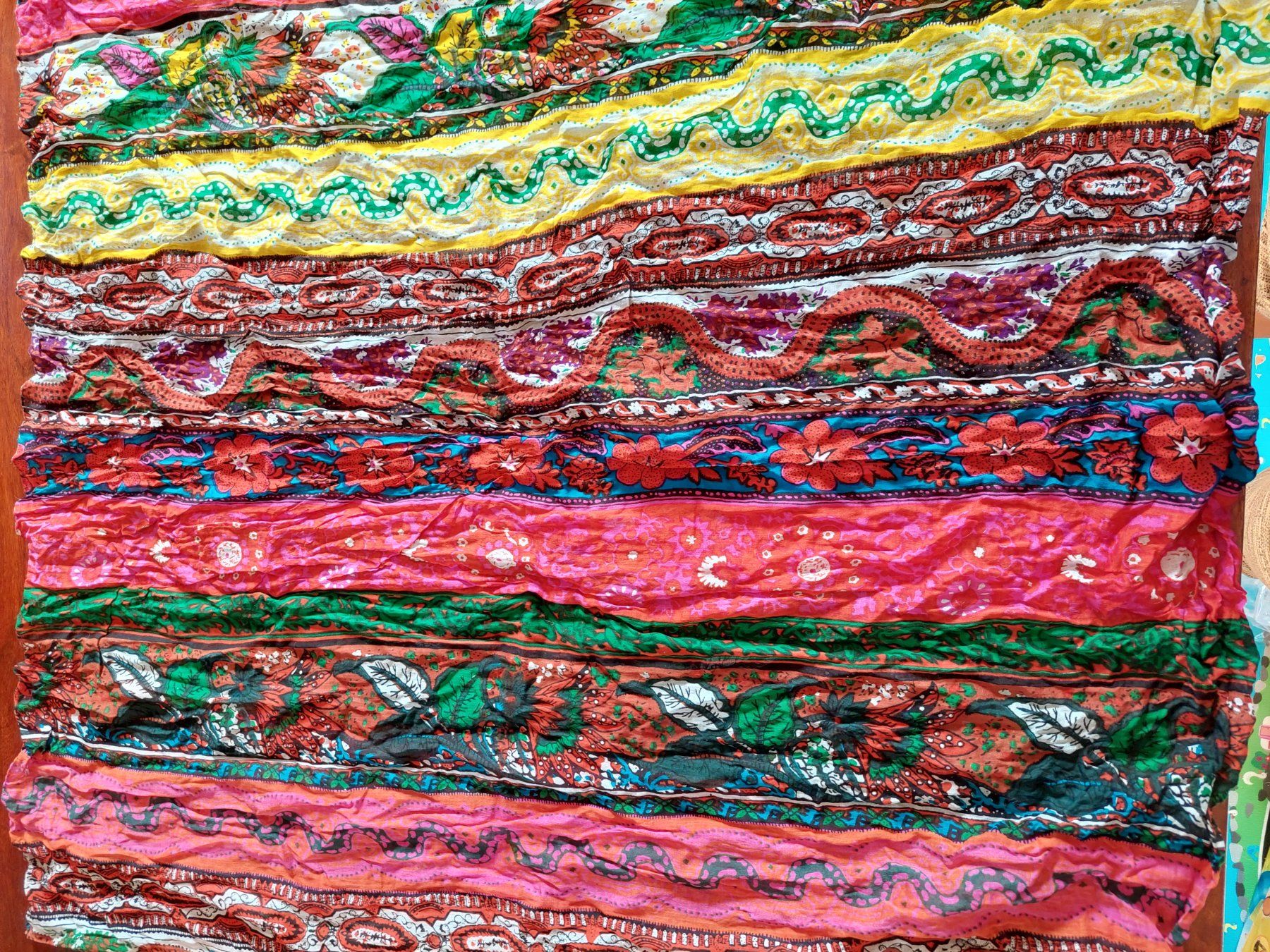 Foulard & Sciarpe: Bunter Schal / Foulard – Nuovo (secondo la descrizione) da Beckenried venduto da Havacola 8