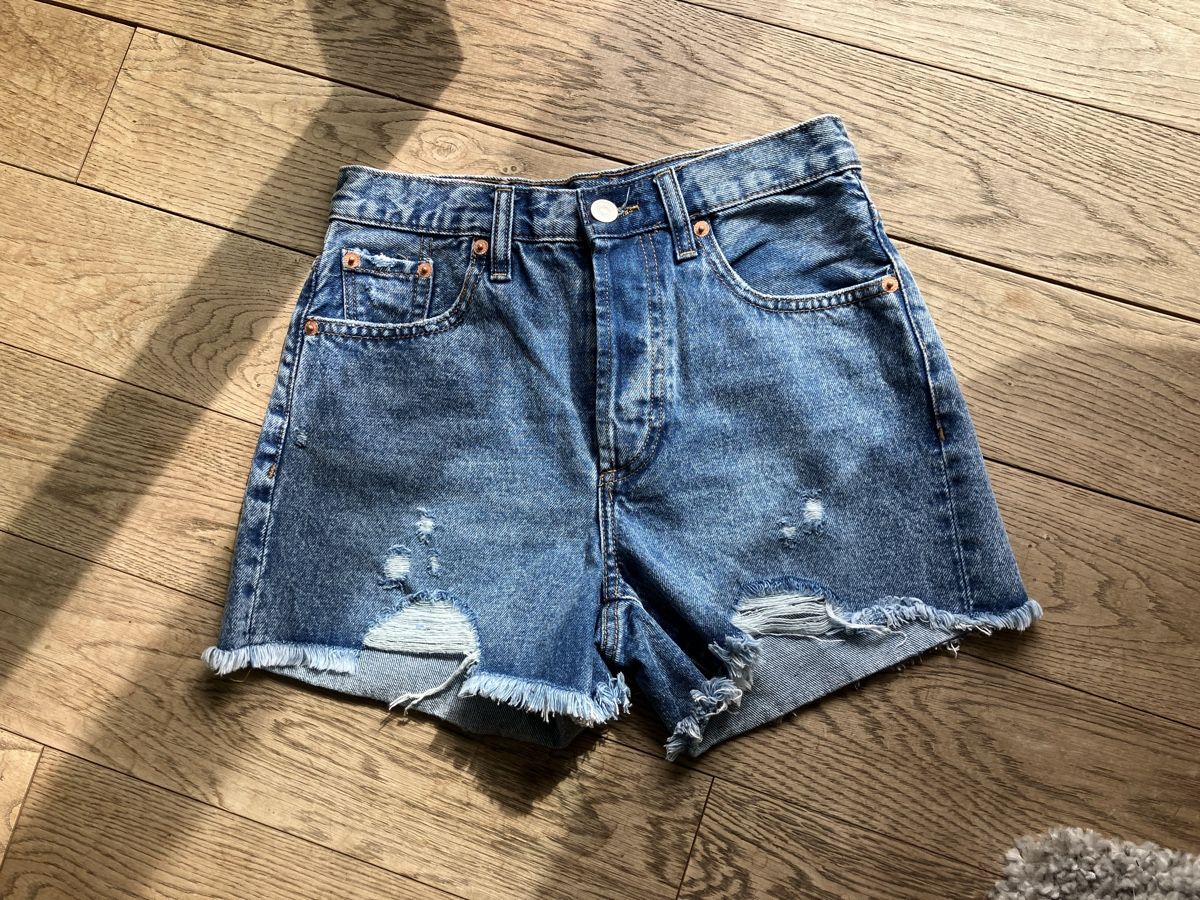 Jeans: Jeans Shorts MNG Gr. 36 – Usato da Dübendorf venduto da katide