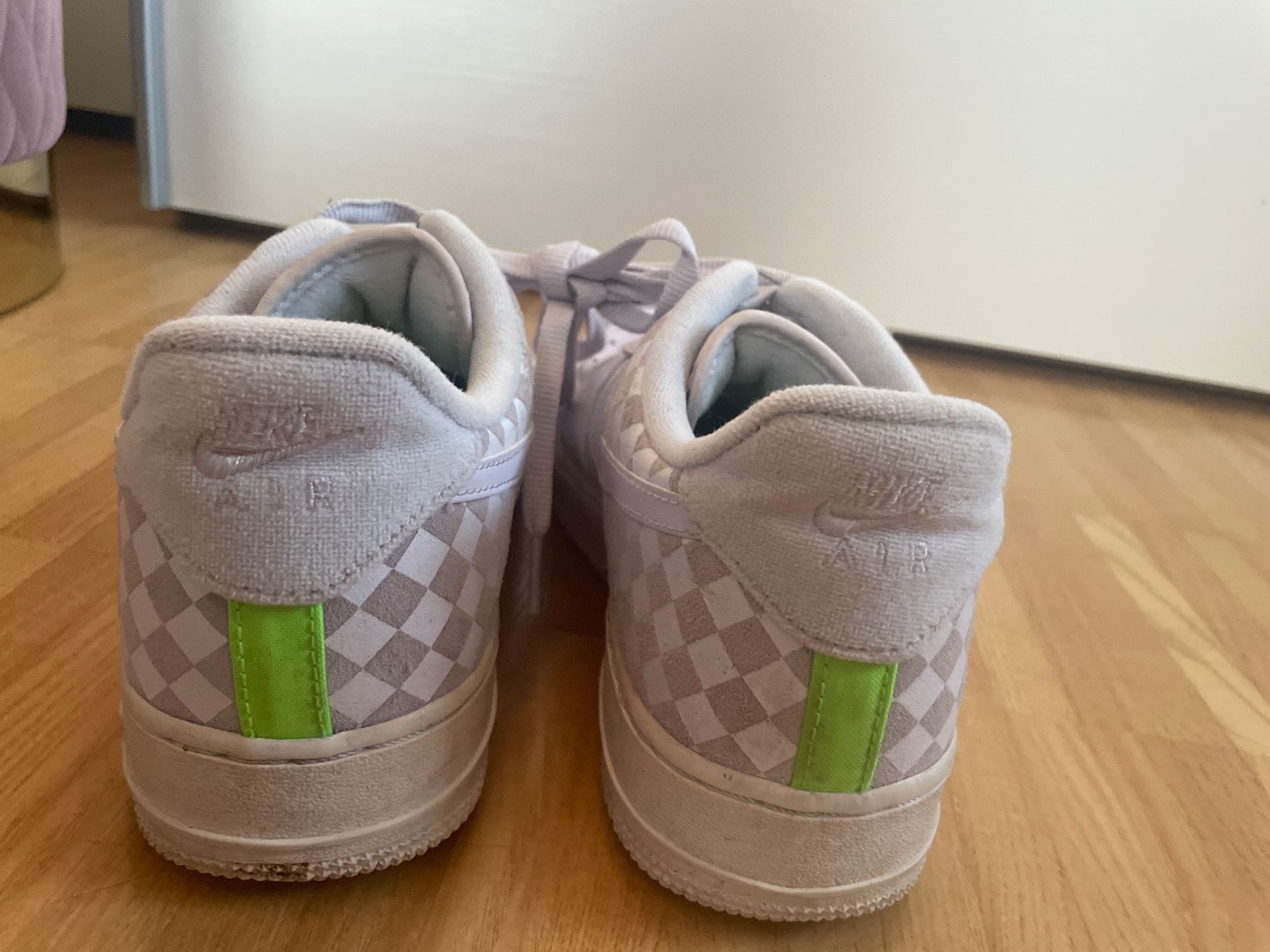 Nike Scarpe da uomo: Air Force Lila Schachoptik – Usato da Männedorf venduto da ali_5krk 3