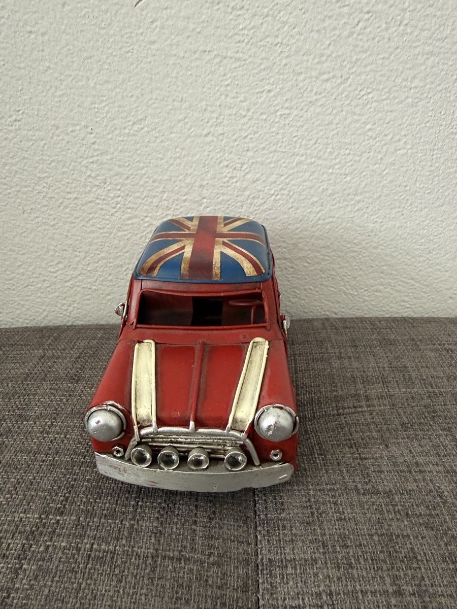 Tutte le decorazioni:  Mini Cooper Modell Auto , Deko 🇬🇧 – Usato da Chur venduto da Tsambiko 1