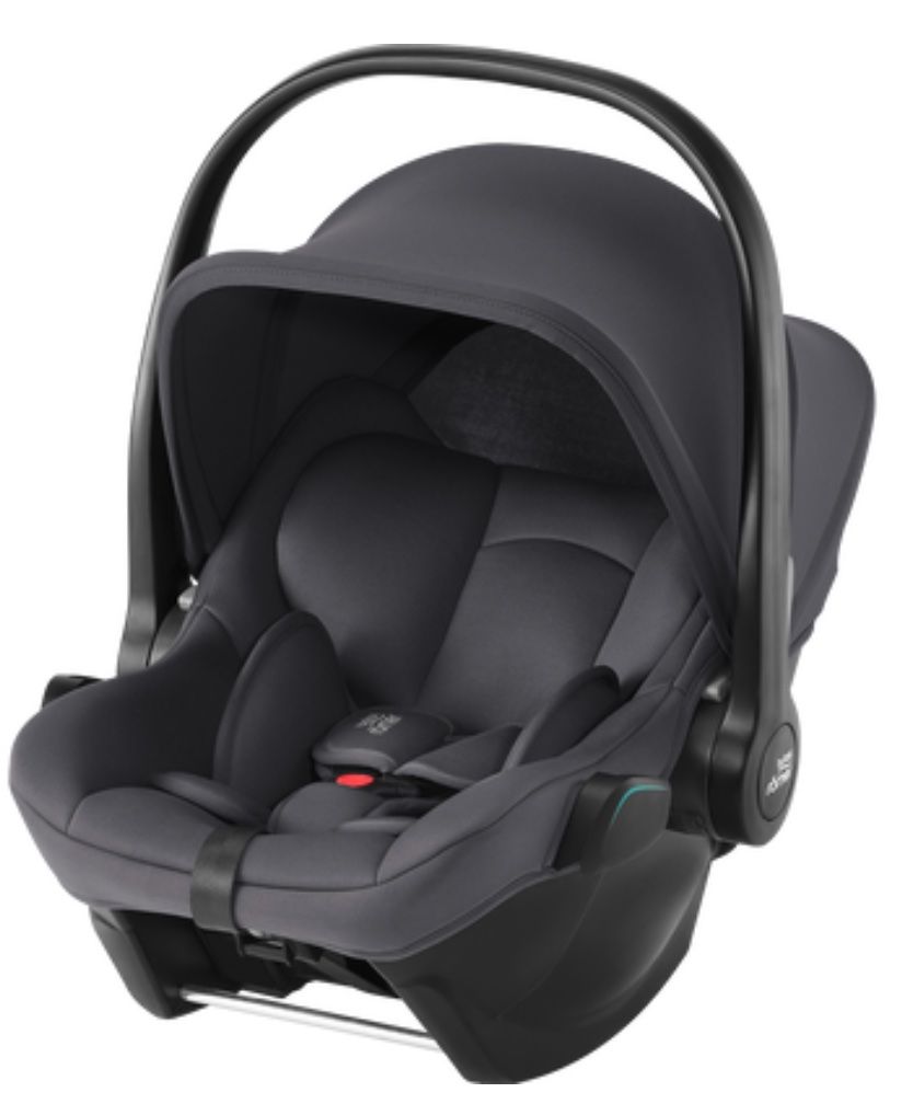 Britax Römer Seggiolini per auto: Auto Babysitz inkl. Isofix Base – Usato da Liebefeld venduto da ds078
