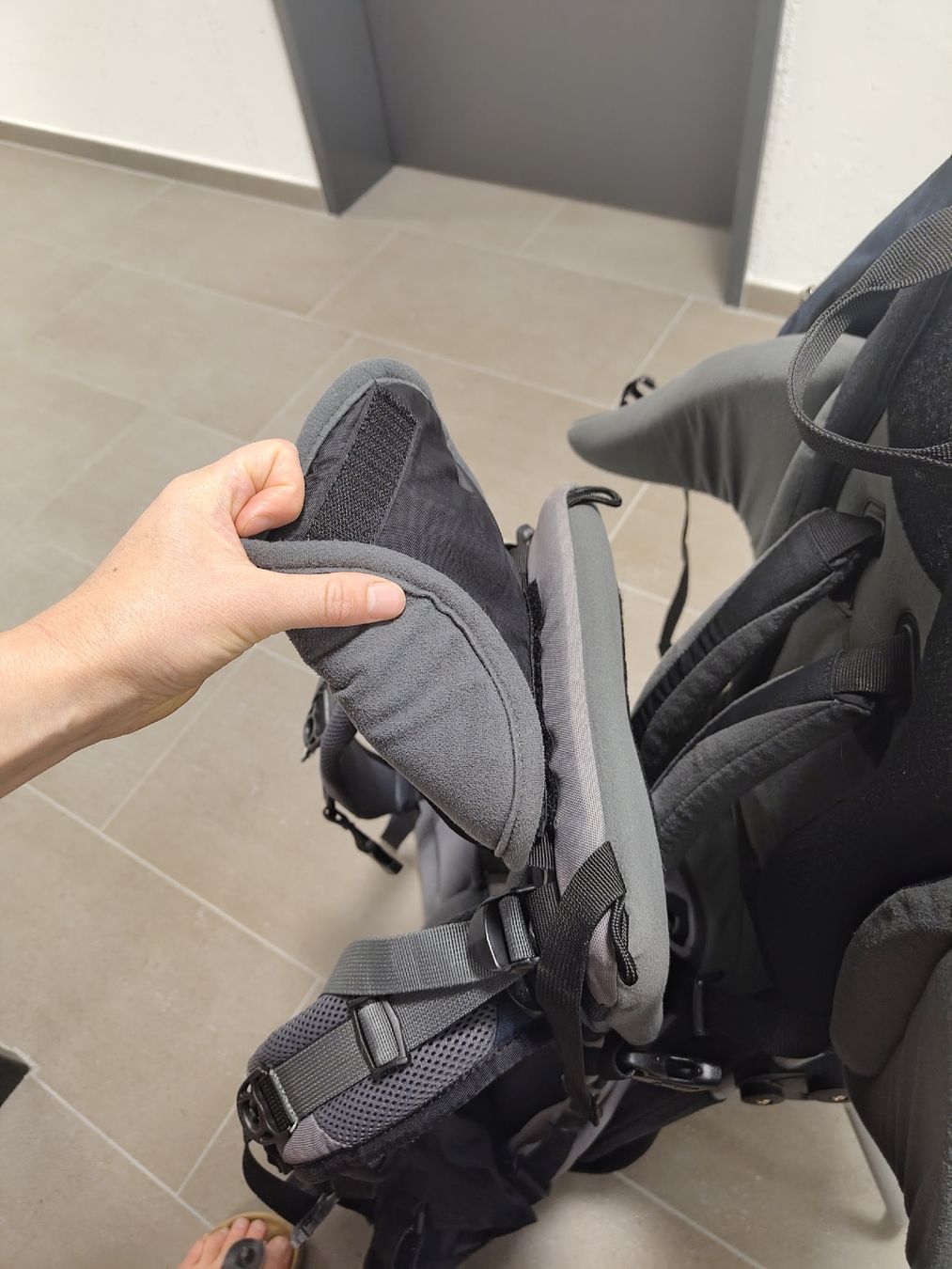 Jack Wolfskin Bauch- & Rückentragen: Kinderkraxe  – Gebraucht aus Davos Dorf von Roos_Kw 5