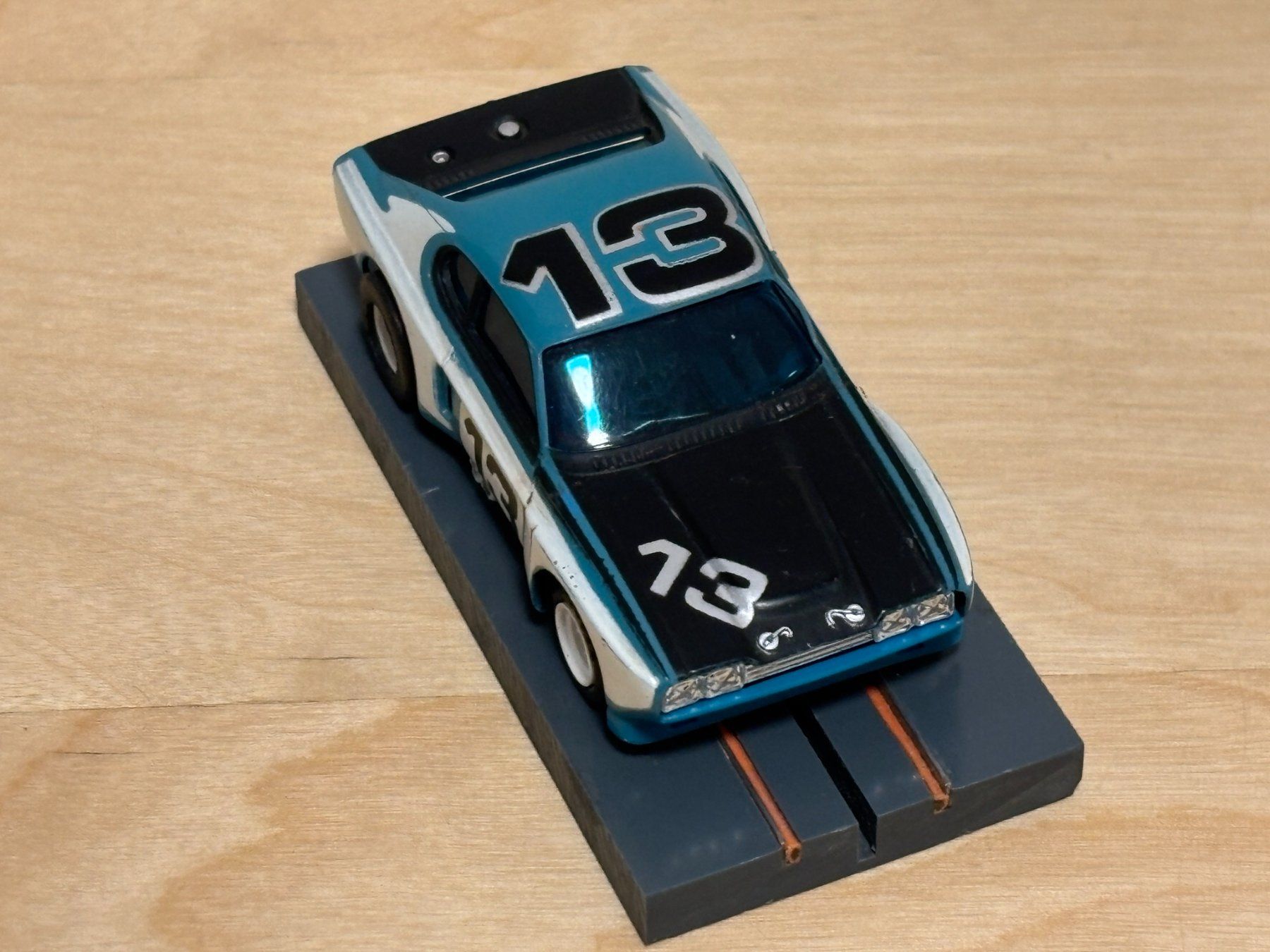 Faller Piste: Aurora AFX Capri blau/weiss #13 mit Originalbox – Usato da Bülach venduto da h0slotch 7