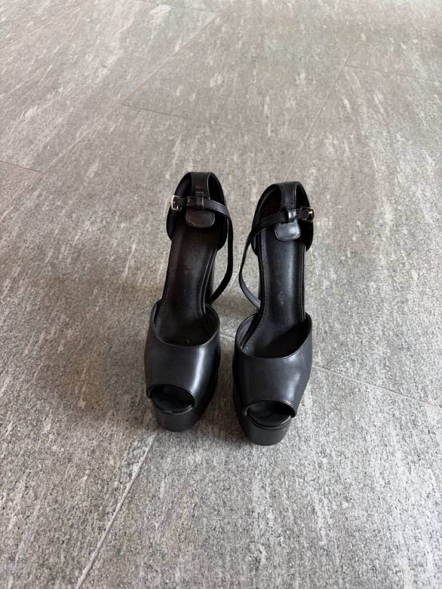 Chaussures femmes: Tacco nero - 38  – D'occasion à Davesco-Soragno par Chichijango