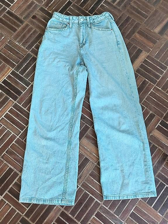 H&M Pantaloni: Hellblaue Jeans – Usato da Rapperswil BE venduto da AndreaReist 2