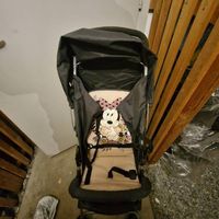 einfacher Kinderwagen