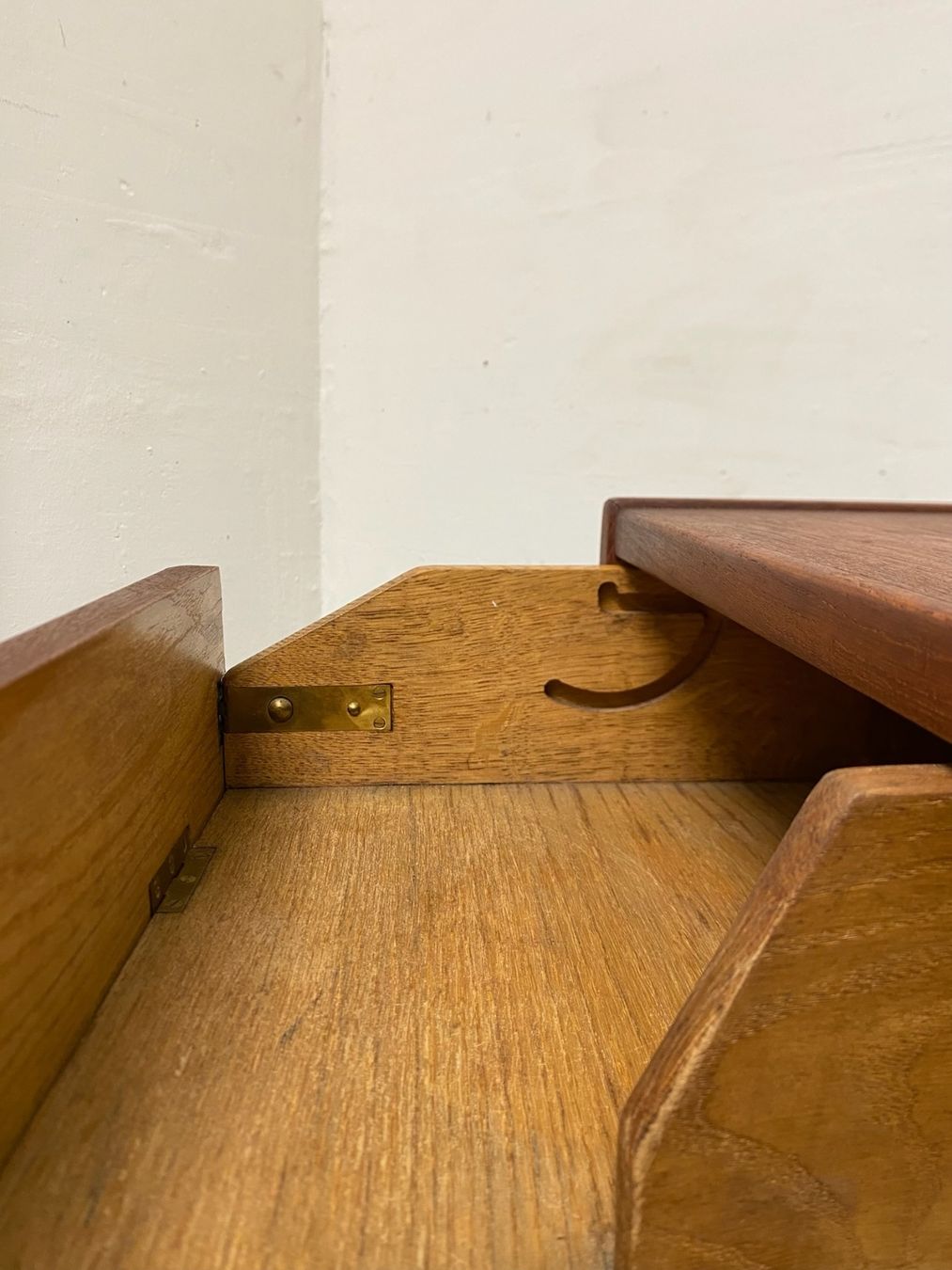 Cassettiere: Teak Kommode Sekretär Danisch MCM Vintage – Usato da Basel venduto da MidMod20C 6