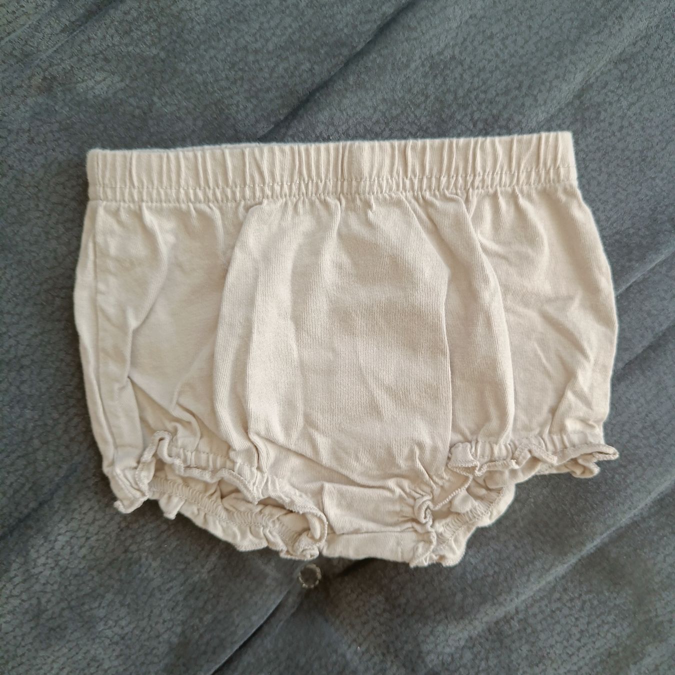 Pantalons: Shorts Grösse 68 – D'occasion à Jaberg par urig17.