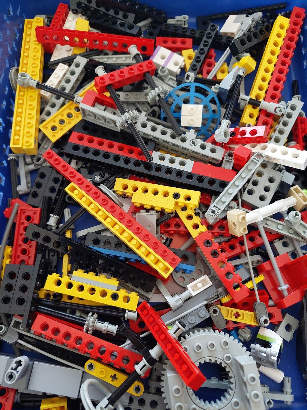 Lego Jouets:  Div. Lego Technic  Teile – D'occasion à Zetzwil par sti_x9xf 1