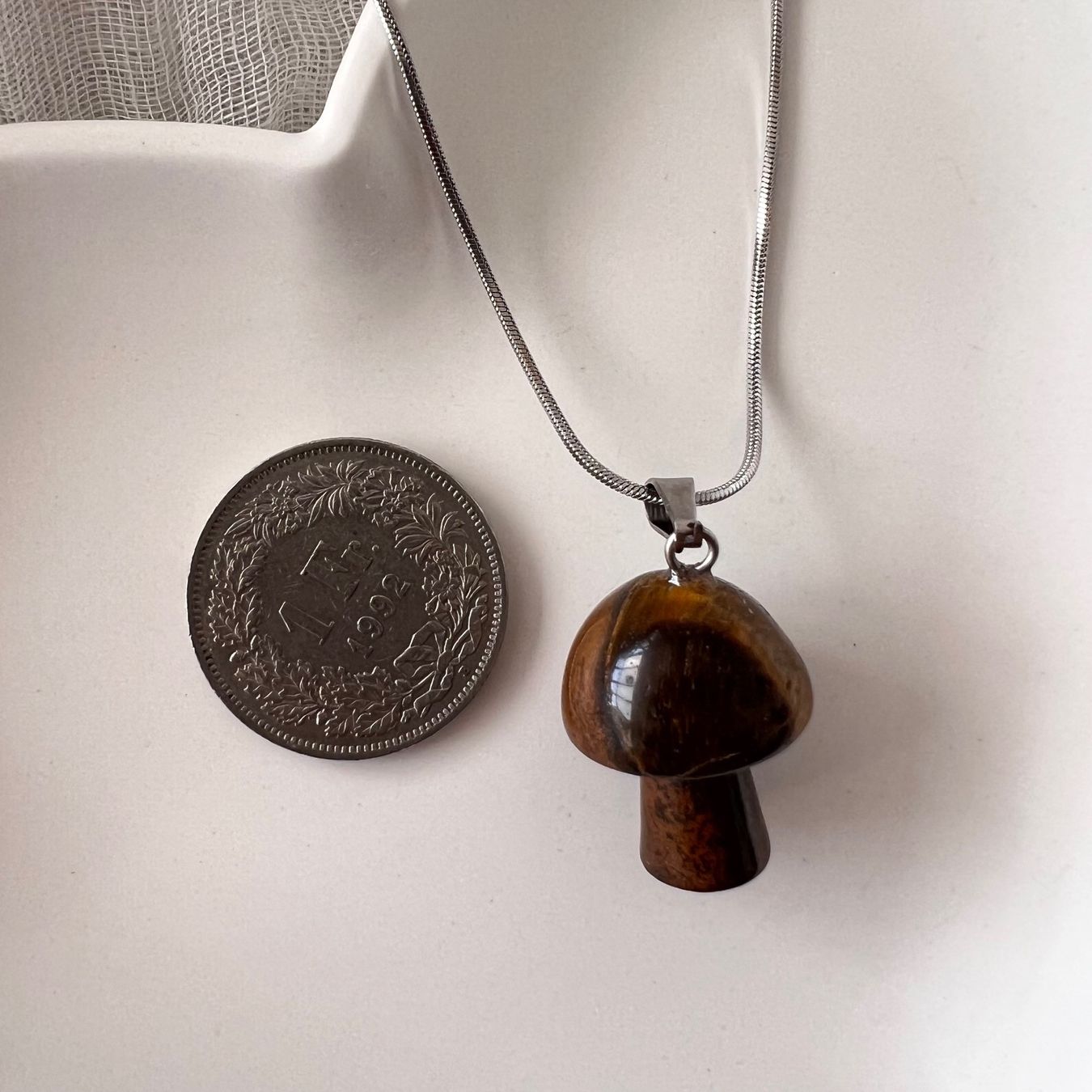 Ciondoli: Pendentif champignon en oeil de tigre – Nuovo e nell'imballaggio originale da Pully venduto da sunaddict 3