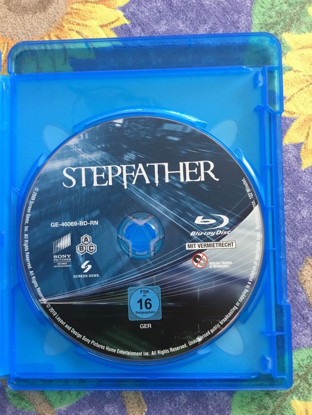 Tutti i DVDs: Stepfather Blu Ray Director´s Cut – Nuovo (secondo la descrizione) da Blauen venduto da sternchen66 2