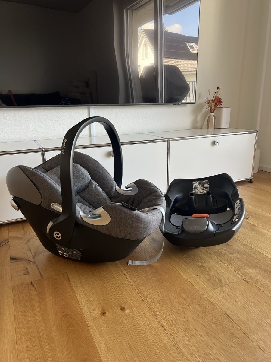 Cybex Sièges auto: CYBEX Aton Q Plus Babyschale Kindersitz  – D'occasion à Schönenbuch par retrohunter