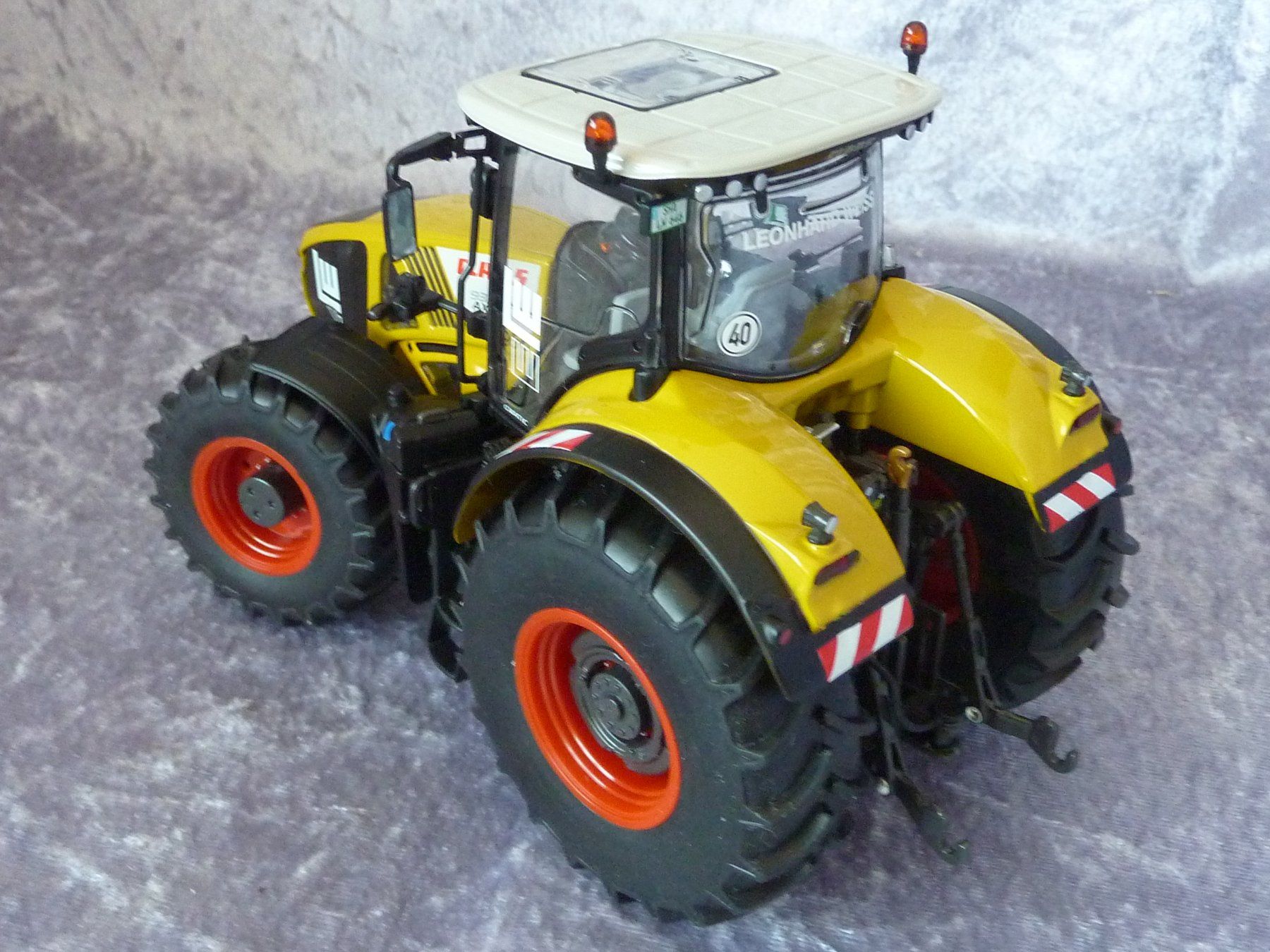 Wiking Voitures modèles: Traktor Claas Axion 930 1:32 – Neuf (Voir description) à Dürrenäsch par modellautos4you 4