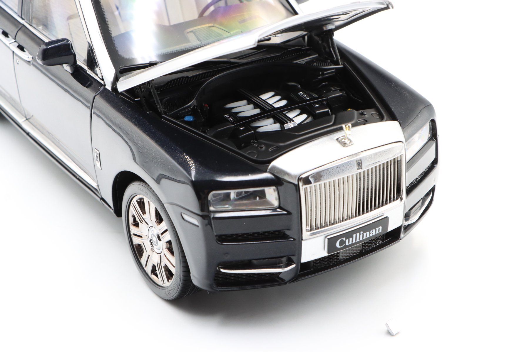 Rolls Royce Modellautos: Rolls Royce Cullinan 2018 1:18 Kengfai – Neu und originalverpackt aus Bühl b.Aarberg von modelldiecast 9