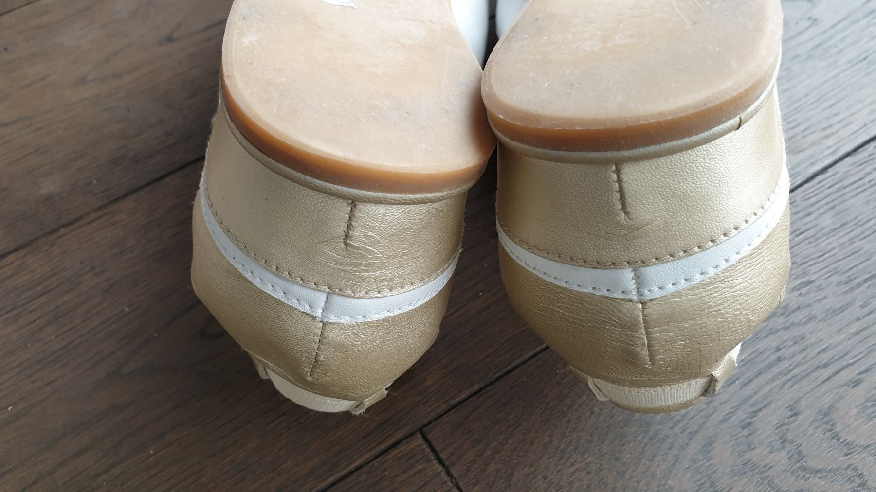 Stuart Weitzman Scarpe da donna: STUART WEITZMAN LOAFERS GOLD /NP 430.- – Nuovo (secondo la descrizione) da Eschenbach SG venduto da Lady020 8