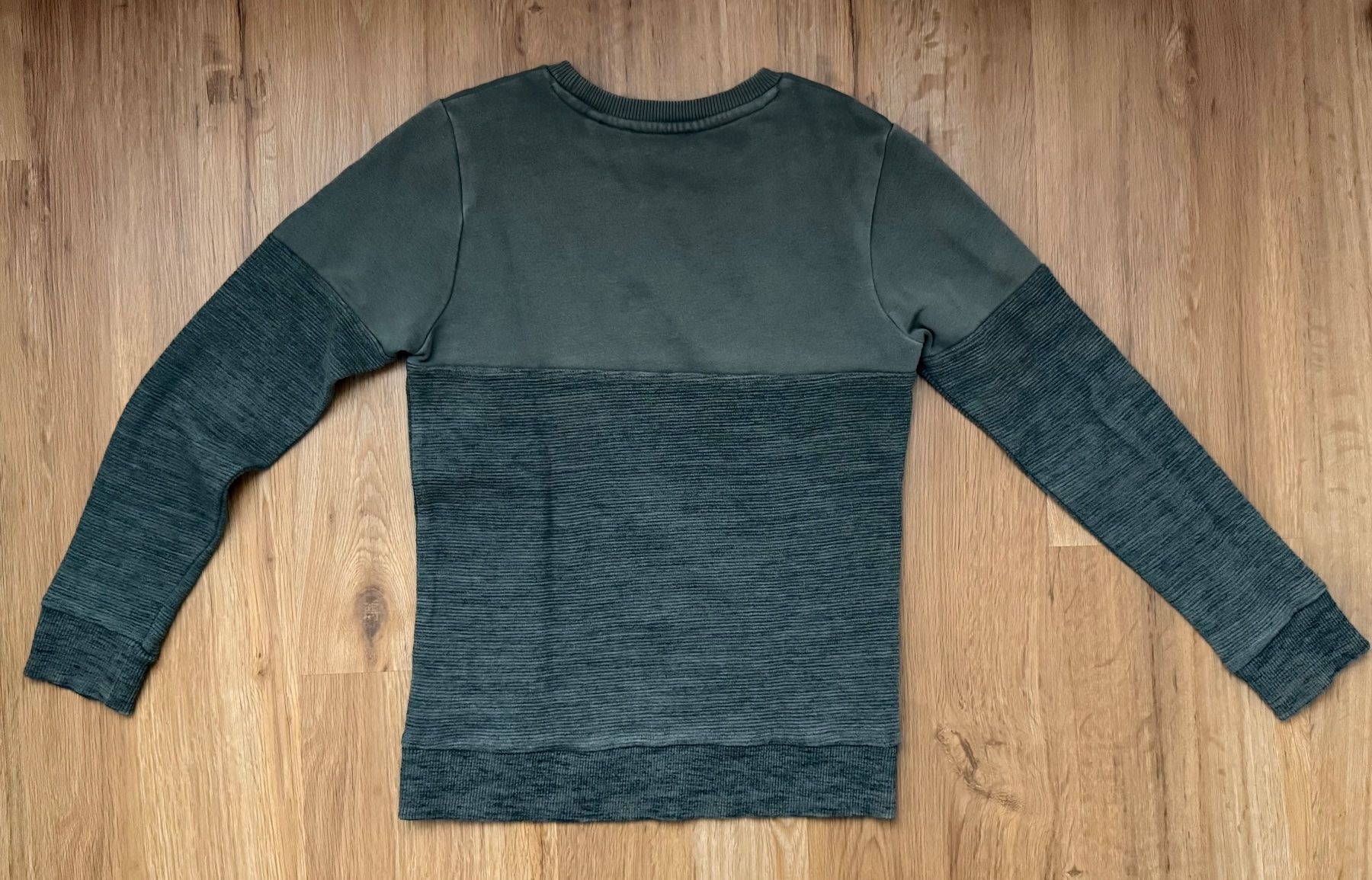 C&A Maglioni & Felpe: Pullover C&A olivgrün, Grösse 140 – Usato da Glattbrugg venduto da Seventyfive 2